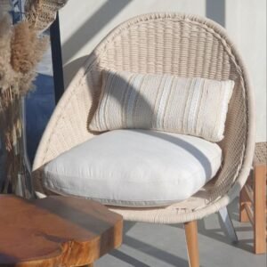 Woven lounge chair