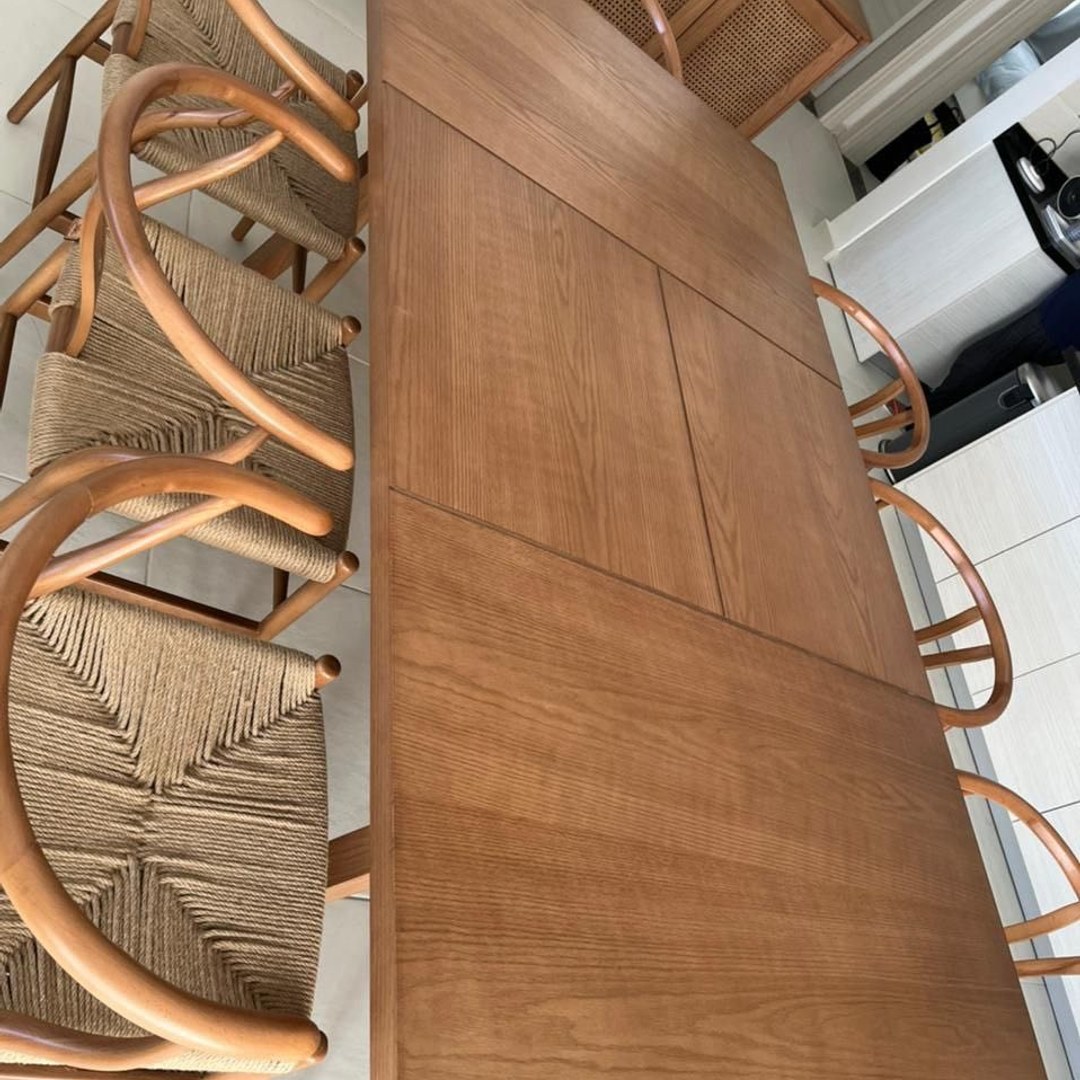 Wishbone dinning table